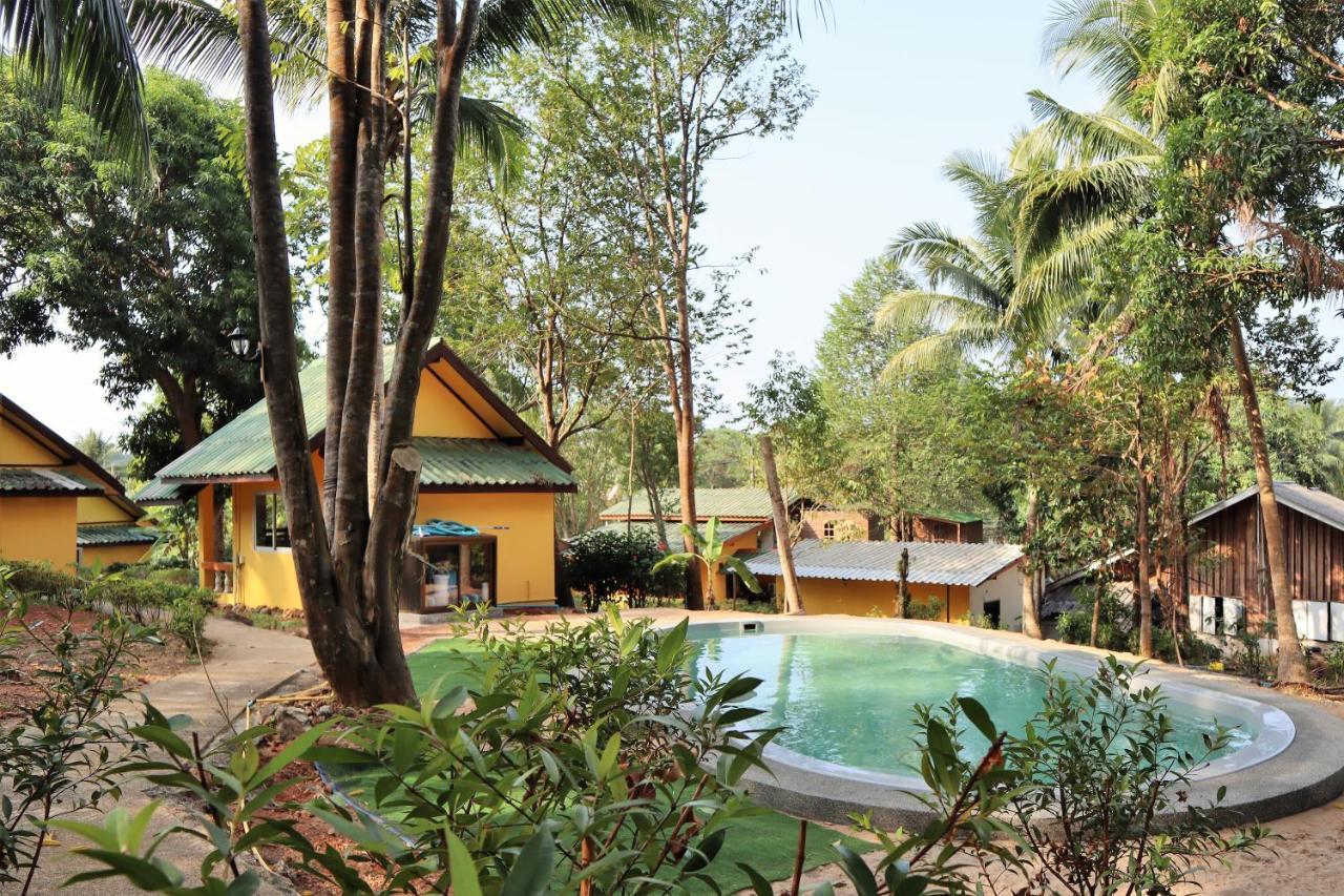 Coconut Garden Hotel Bang Bao Beach Exterior photo