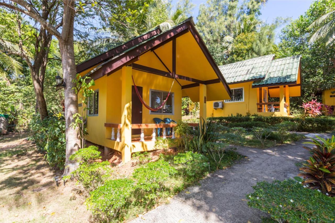 Coconut Garden Hotel Bang Bao Beach Exterior photo