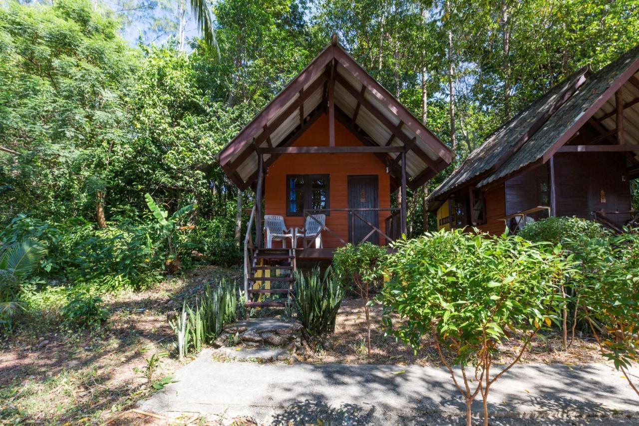 Coconut Garden Hotel Bang Bao Beach Exterior photo